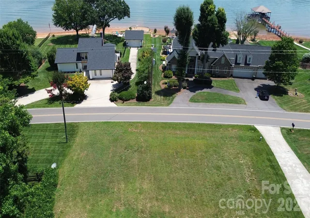 2nd image of 182 Wilson Lake Rd, Mooresville, NC 28117 | MLS# 4399955