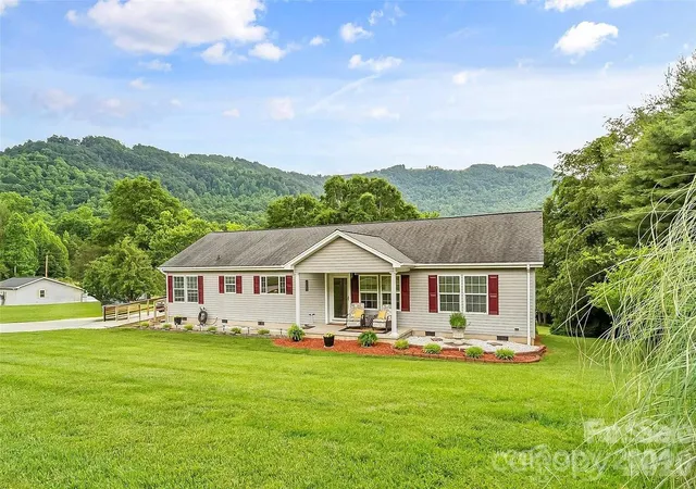 1st image of 1162 Mountain Breeze Dr #LOT 1, Morganton, NC 28655 | MLS# 4399993
