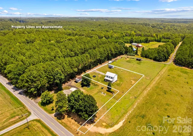 Photo 3 of Single family home for sale at 2191 Buffalo Shls Rd, Statesville, NC 28677 | MLS# 4400006 | Listing updated on 2026-08-03
