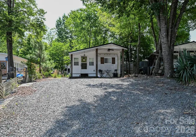 Photo 4 of Single family home for sale at 125 Hollywood Trl, Mount Gilead, NC 27306 | MLS# 4400024 | Listing updated on 2026-07-04