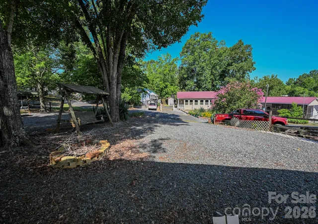 Photo 5 of Single family home for sale at 125 Hollywood Trl, Mount Gilead, NC 27306 | MLS# 4400024 | Listing updated on 2026-07-04