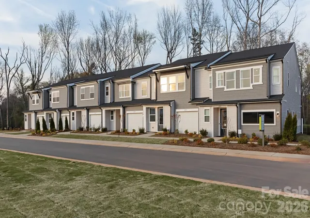 1st image of 6041 Longar Ln, Charlotte, NC 28269 | MLS# 4400027