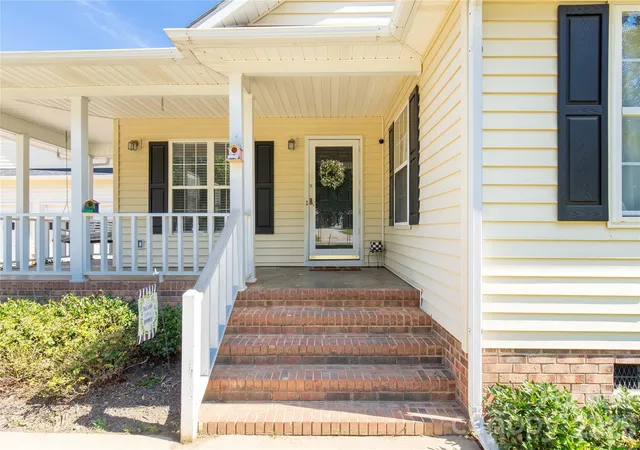 Photo 3 of Single family home for sale at 4535 Taxahaw Rd, Lancaster, SC 29720 | MLS# 4400028 | Listing updated on 2026-10-15