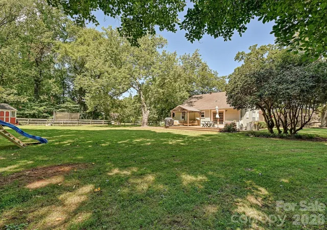 3rd image of 3514 Kelly Rd, Charlotte, NC 28216 | MLS# 4400030