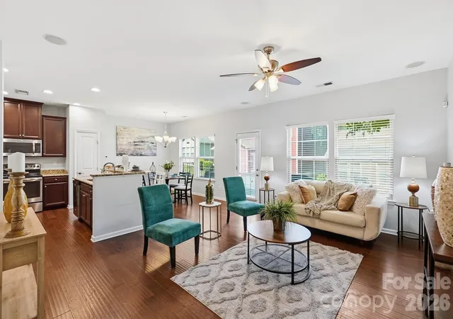4th image of 2450 Alyssa Ln, Charlotte, NC 28208 | MLS# 4400063