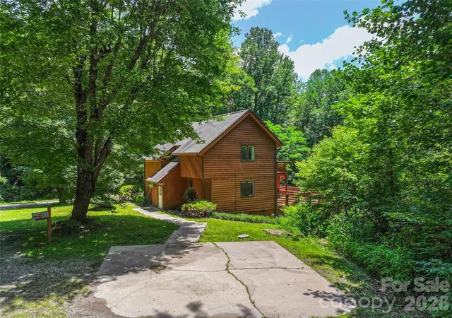 2nd image of 25 Little Creek Ln, Maggie Valley, NC 28751 | MLS# 4400072