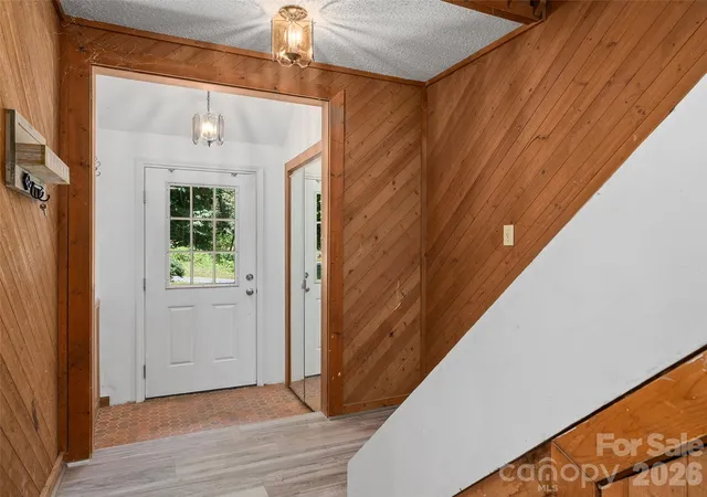 5th image of 25 Little Creek Ln, Maggie Valley, NC 28751 | MLS# 4400072
