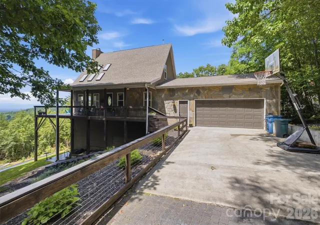 Photo 2 of Single family home for sale at 3381 Stones Throw Dr, Valdese, NC 28690 | MLS# 4400089 | Listing updated on 2026-07-07