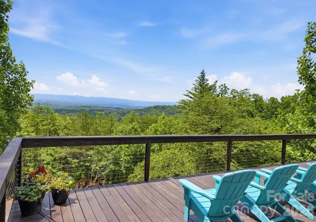 Photo 3 of Single family home for sale at 3381 Stones Throw Dr, Valdese, NC 28690 | MLS# 4400089 | Listing updated on 2026-07-07