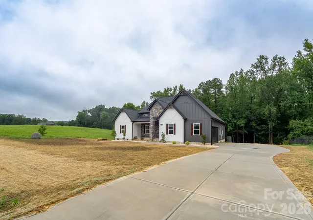 4th image of 1007 Harrogate Dr, Bessemer City, NC 28016 | MLS# 4400104