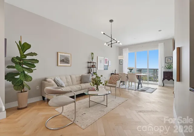 Photo 4 of Condo for sale at 333 W Trade St #1306, Charlotte, NC 28202 | MLS# 4400106 | Listing updated on 2026-08-03