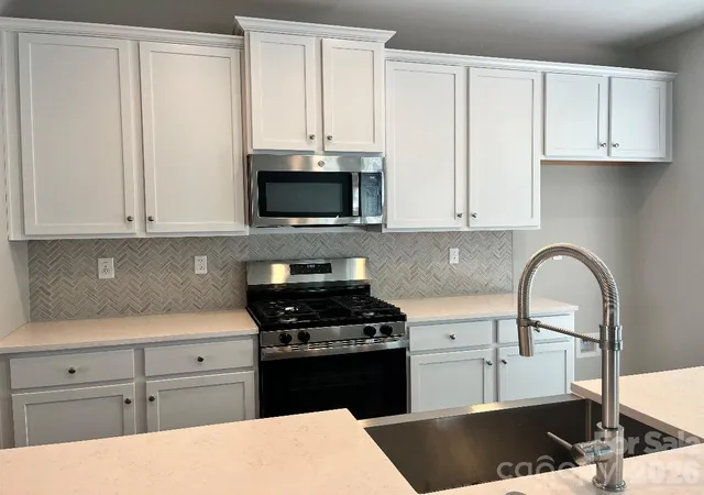 Photo 3 of Single family home for sale at 5807 Monticello Dr Nw, Concord, NC 28027 | MLS# 4400141 | Listing updated on 2026-10-07