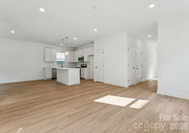 Photo 4 of Single family home for sale at 11725 Platon Ave, Huntersville, NC 28078 | MLS# 4400158 | Listing updated on 2026-10-08