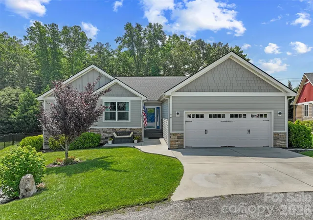 2nd image of 76 S Anvil Ave, Hendersonville, NC 28792 | MLS# 4400159