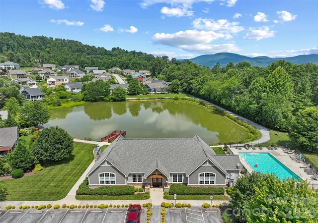 36th image of 76 S Anvil Ave, Hendersonville, NC 28792 | MLS# 4400159
