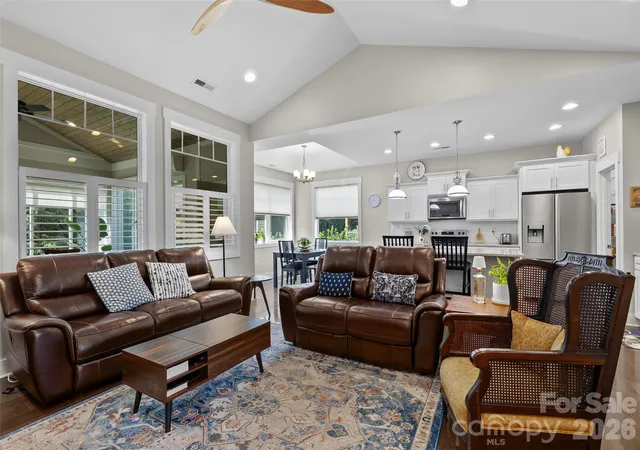 5th image of 76 S Anvil Ave, Hendersonville, NC 28792 | MLS# 4400159