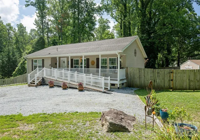 Homes for sale in Hendersonville, NC | 32 Beechwood Lakes Dr, Hendersonville, NC 28792 | MLS# 4400165