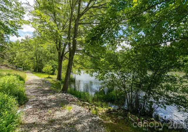 Homes for sale in Hendersonville, NC | 32 Beechwood Lakes Dr, Hendersonville, NC 28792 | MLS# 4400165