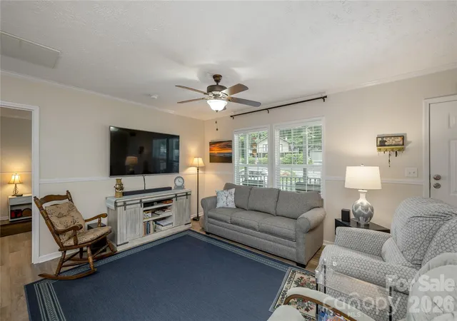 Homes for sale in Hendersonville, NC | 32 Beechwood Lakes Dr, Hendersonville, NC 28792 | MLS# 4400165