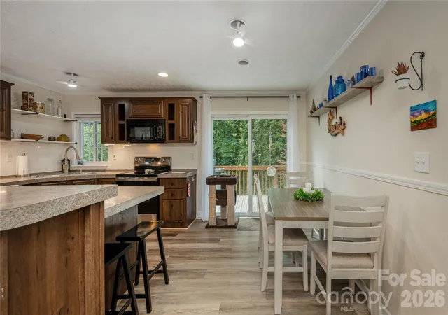 5th image of 32 Beechwood Lakes Dr, Hendersonville, NC 28792 | MLS# 4400165