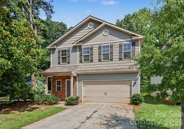 Homes for sale in Charlotte, NC | 7319 Neal Dr, Charlotte, NC 28262 | MLS# 4400171