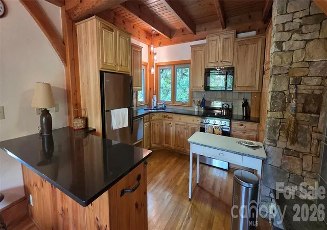 Photo 3 of Single family home for sale at 165 Winding Trl, Burnsville, NC 28714 | MLS# 4400173 | Listing updated on 2026-10-01