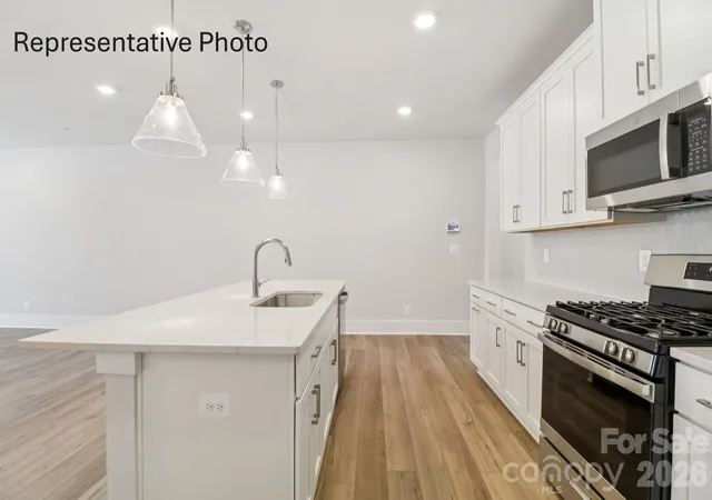 3rd image of 1433 Twin Leaf Rd, Fort Mill, SC 29715 | MLS# 4400175