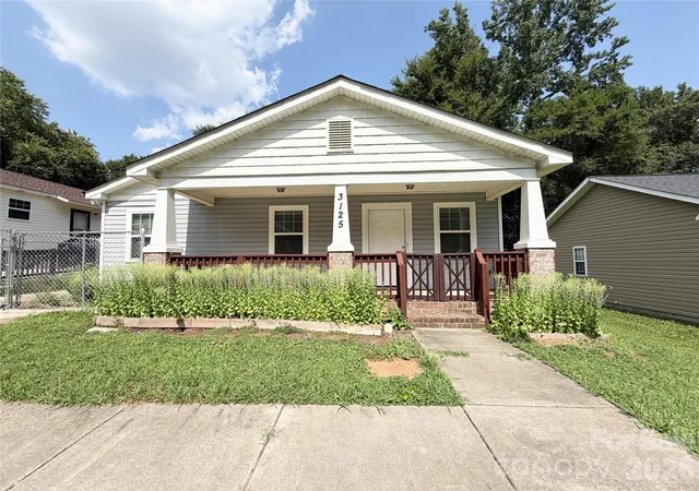 Single family home for sale at 3125 Amay James Ave, Charlotte, NC 28208 | MLS# 4400177