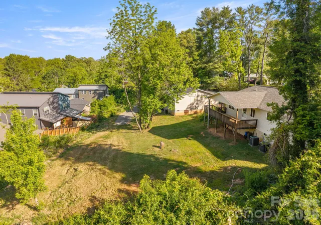 2nd image of 104 Millbrook Rd, Asheville, NC 28806 | MLS# 4400187