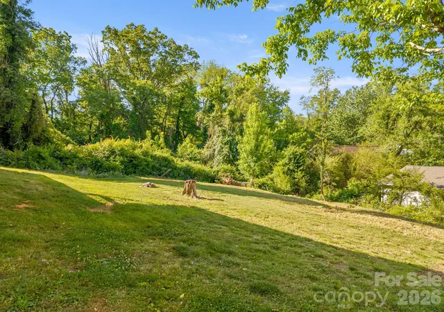 3rd image of 104 Millbrook Rd, Asheville, NC 28806 | MLS# 4400187