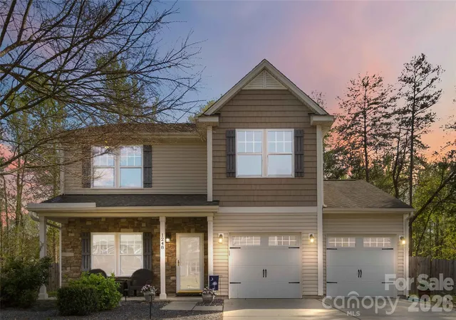 Homes for sale in Clover, SC | 1248 Century Dr, Clover, SC 29710 | MLS# 4400191