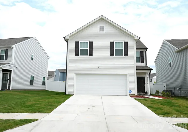 Photo 1 of Single family home for sale at 755 Gondola Ct, Salisbury, NC 28146 | MLS# 4400202 | Listing updated on 2026-08-04