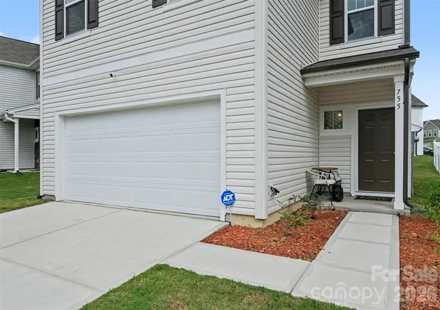 Photo 3 of Single family home for sale at 755 Gondola Ct, Salisbury, NC 28146 | MLS# 4400202 | Listing updated on 2026-08-04