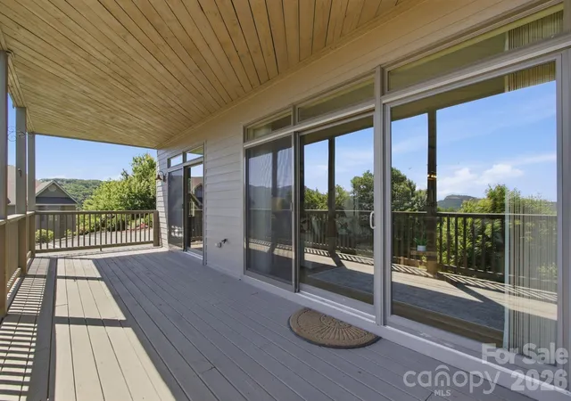 Listing Photo 2 - Condo for sale in building located at 314 Ridgeline Mountain, Banner Elk, NC 28604 - Unit #17D