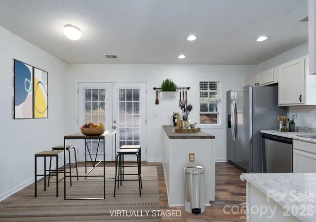 5th image of 6491 Saint Bernard Wy, Charlotte, NC 28269 | MLS# 4400216