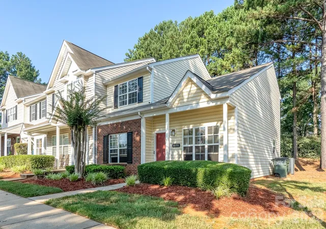 2nd image of 6491 Saint Bernard Wy, Charlotte, NC 28269 | MLS# 4400216
