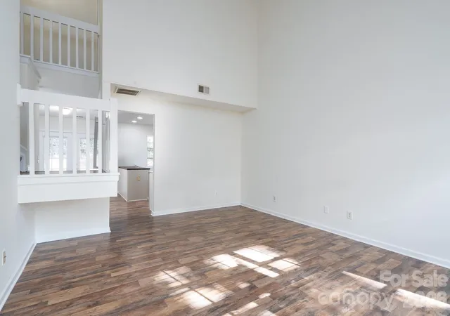 4th image of 6491 Saint Bernard Wy, Charlotte, NC 28269 | MLS# 4400216