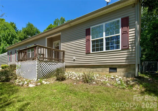 Photo 1 of Single family home for sale at 498 Broad Branch Rd, Bakersville, NC 28705 | MLS# 4400220 | Listing updated on 2026-09-03