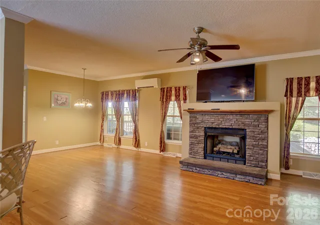 Photo 3 of Single family home for sale at 498 Broad Branch Rd, Bakersville, NC 28705 | MLS# 4400220 | Listing updated on 2026-09-03