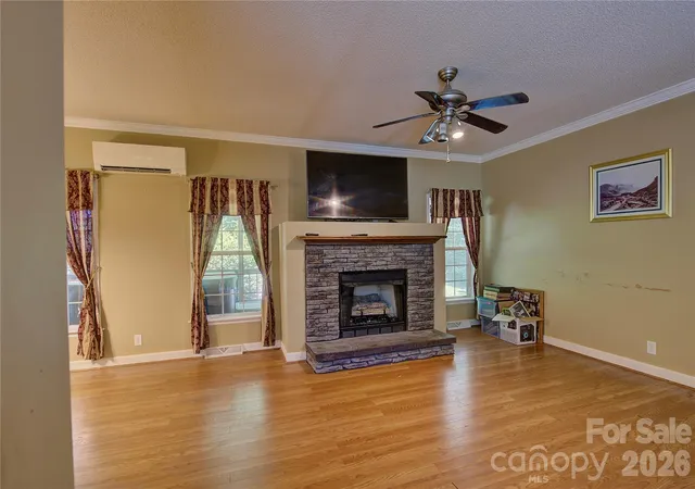 Photo 5 of Single family home for sale at 498 Broad Branch Rd, Bakersville, NC 28705 | MLS# 4400220 | Listing updated on 2026-09-03