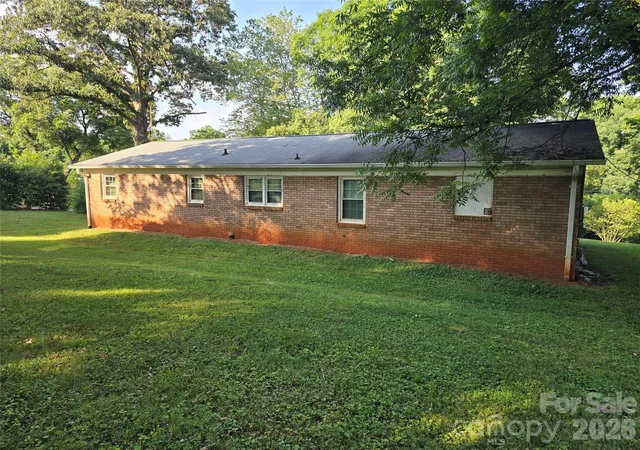 2nd image of 1108 2nd St Se, Conover, NC 28613 | MLS# 4400222