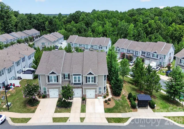 Photo 3 of Townhouse for sale at 1019 Chicory Tr, Clover, SC 29710 | MLS# 4400233 | Listing updated on 2026-10-06