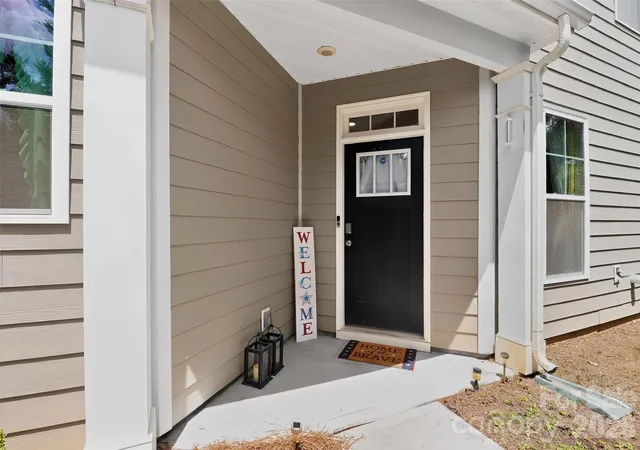 Photo 4 of Townhouse for sale at 1019 Chicory Tr, Clover, SC 29710 | MLS# 4400233 | Listing updated on 2026-10-06