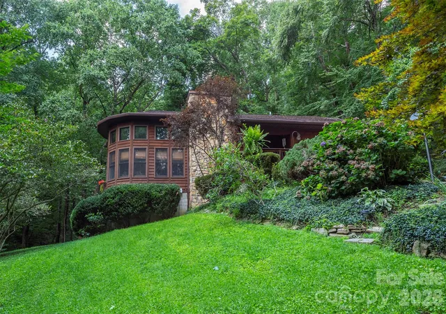 Photo 2 of Single family home for sale at 33 Cammies Way, Old Fort, NC 28762 | MLS# 4400236 | Listing updated on 2026-09-24