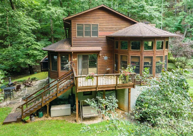 Photo 3 of Single family home for sale at 33 Cammies Way, Old Fort, NC 28762 | MLS# 4400236 | Listing updated on 2026-09-24