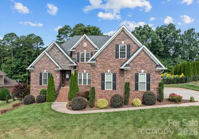 Photo 3 of Single family home for sale at 115 Orchard Farm Ln, Mooresville, NC 28117 | MLS# 4400248 | Listing updated on 2026-10-08