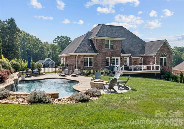 Single family home for sale at 115 Orchard Farm Ln, Mooresville, NC 28117 | MLS# 4400248