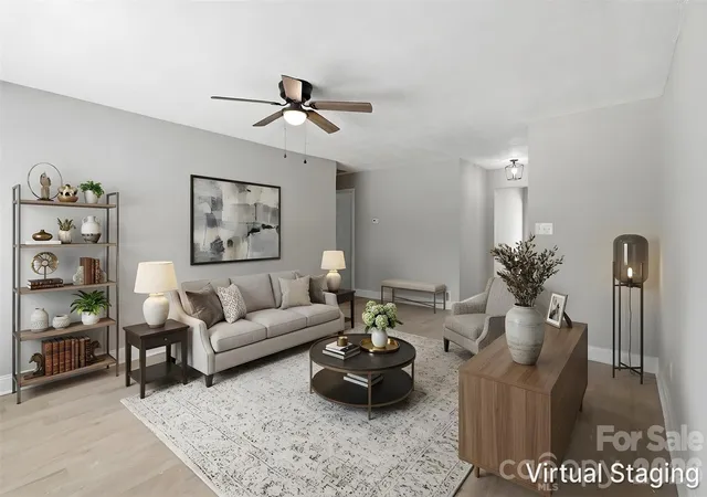Photo 3 of Single family home for sale at 4800 Westridge Dr, Charlotte, NC 28208 | MLS# 4400257 | Listing updated on 2026-08-28
