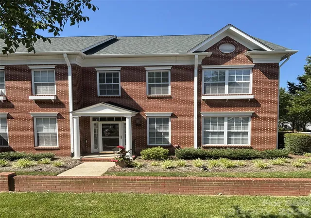 Homes for sale in Matthews, NC | 432 Park Square Pl, Matthews, NC 28105 | MLS# 4400280