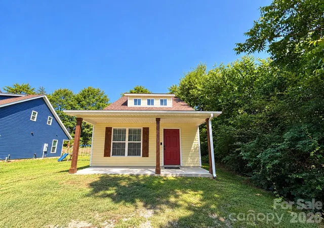 Single family home for sale at 521 Johnson St, Chester, SC 29706 | MLS# 4400310